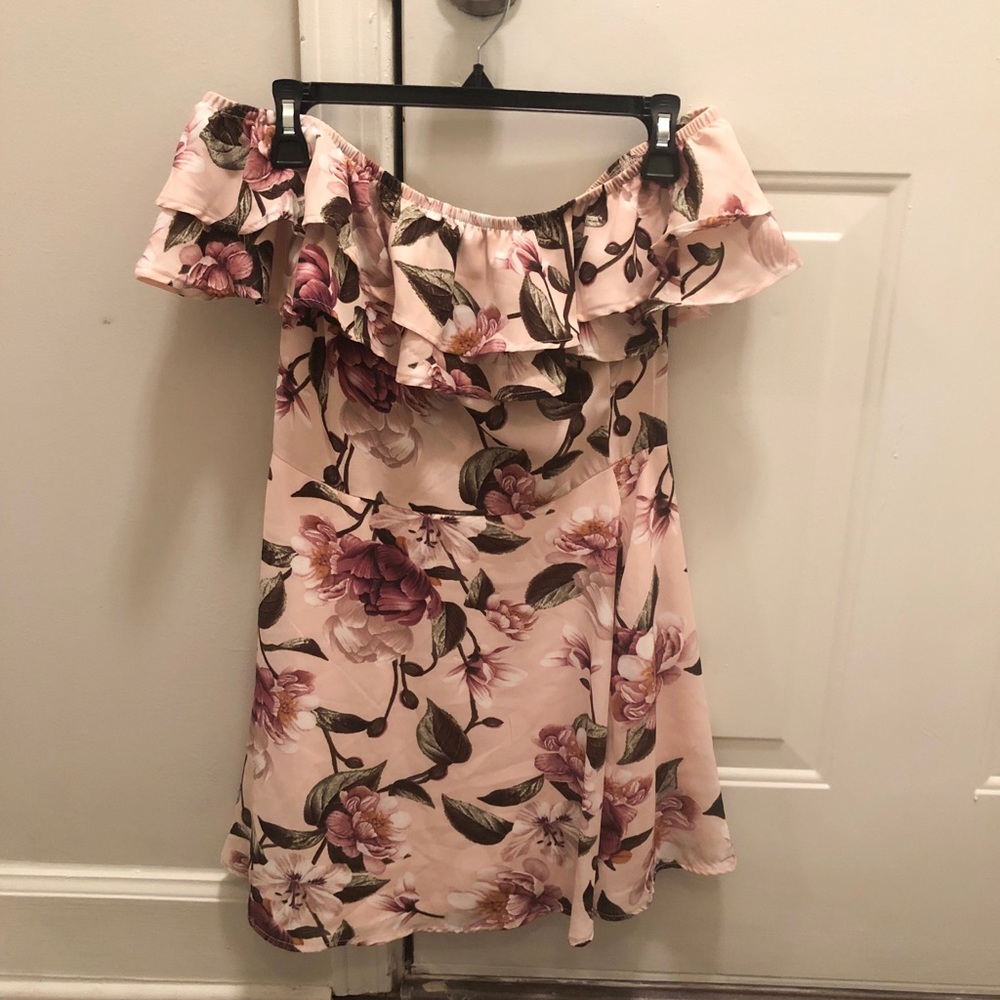 Small off the shoulder floral dress. Worn 1x.